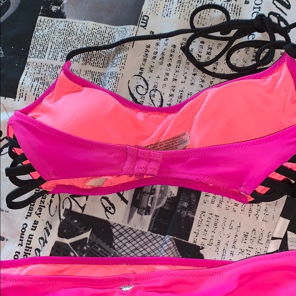 pink full bikini - Picture 4 of 4